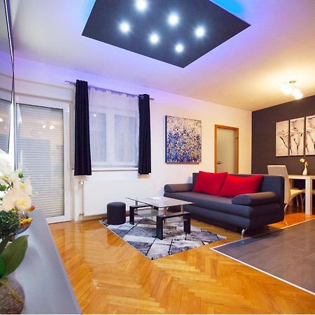 אוסילק Apartman Aurelius - Private Parking מראה חיצוני תמונה