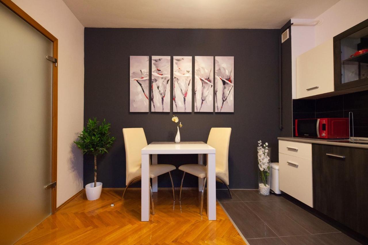 אוסילק Apartman Aurelius - Private Parking מראה חיצוני תמונה
